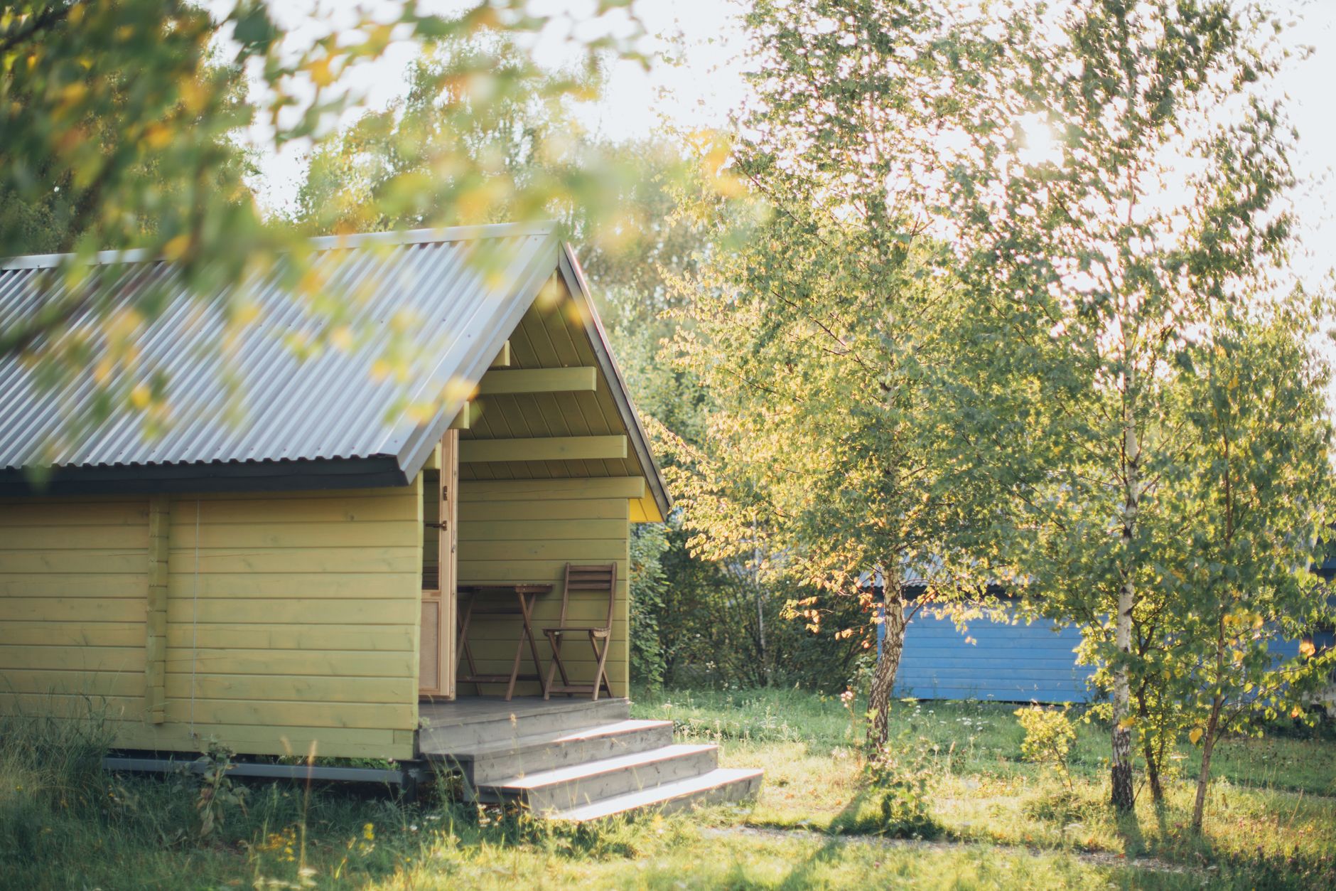 Faut-il lasurer l’intérieur de son abri de jardin ou peut-on s’en passer ? — application de lasure intérieure abri de jardin